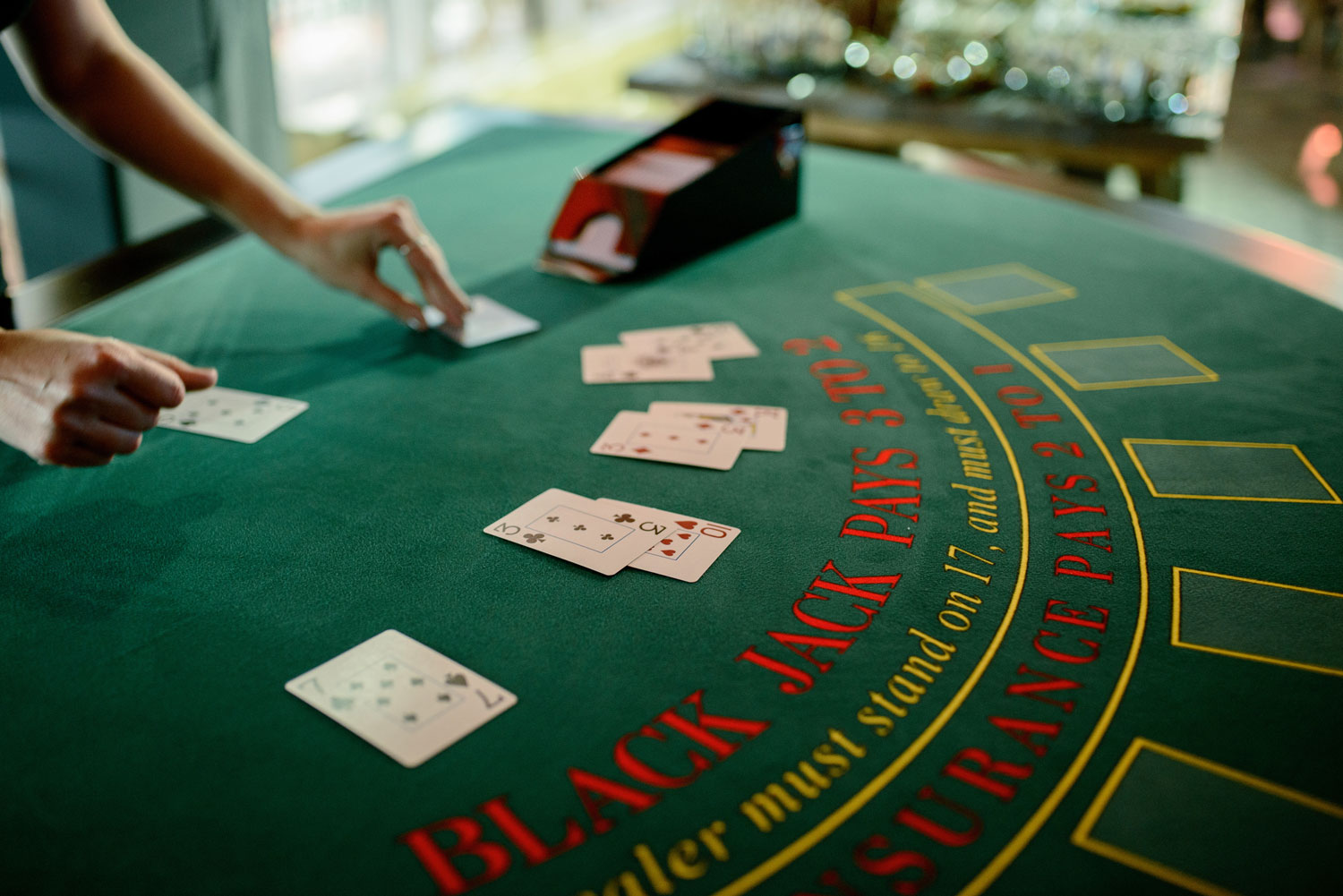 give en dealer drikkepenge