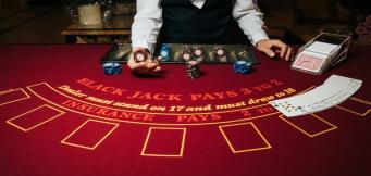 Blackjackspilleres mange svære valg - udover strategi
