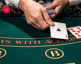 Hvornår skal du ‘hit eller stå’ i Blackjack