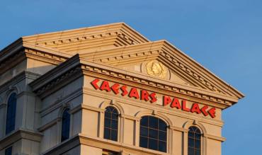 Caesars Palace belønner spillere ved spilleautomaterne