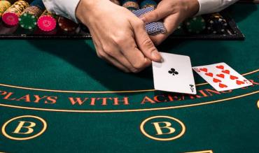 Hvornår skal du ‘hit eller stå’ i Blackjack