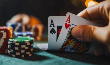 Varians og tilbagebetalingsprocent i videopoker – forstå tallene bag spillet