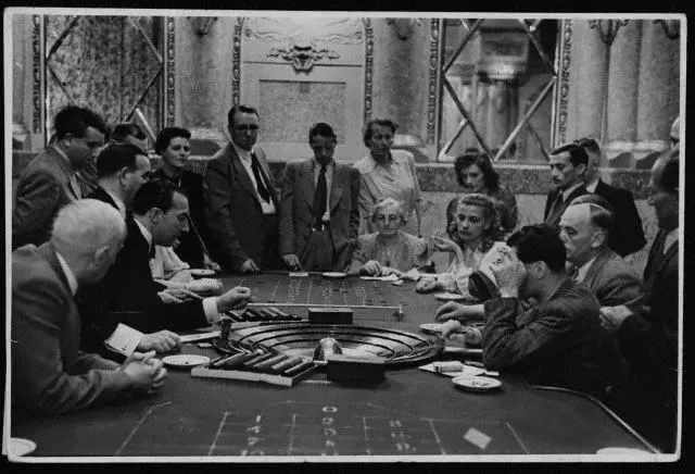 to indsats-layouts på fransk roulettebord